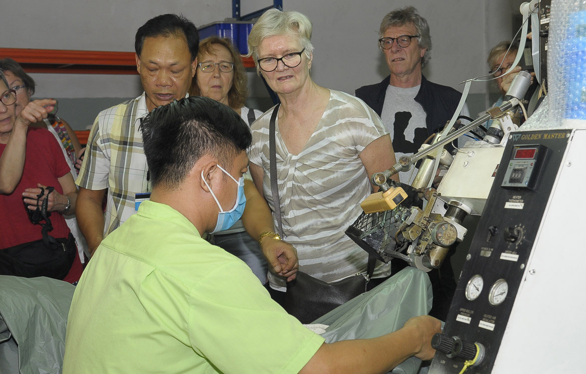 taz Reisen Jenseits von Krieg und Kadern 02